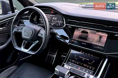 Позашляховик / Кросовер Audi SQ7 2020 в 