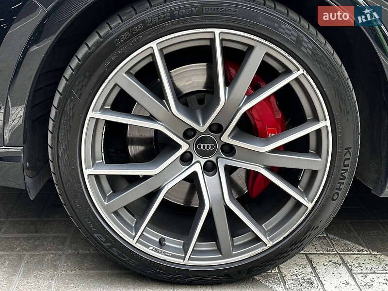 Позашляховик / Кросовер Audi SQ7 2018 в Києві