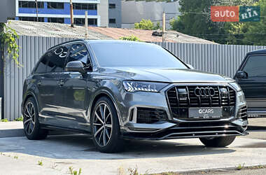 Внедорожник / Кроссовер Audi SQ7 2020 в 