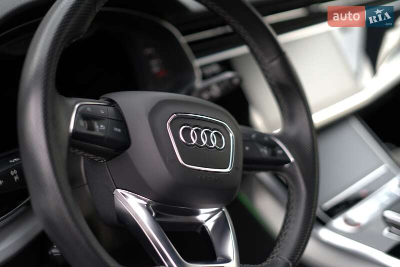 Внедорожник / Кроссовер Audi SQ7 2021 в Луцке