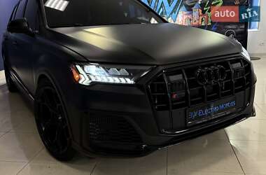 Внедорожник / Кроссовер Audi SQ7 2020 в 