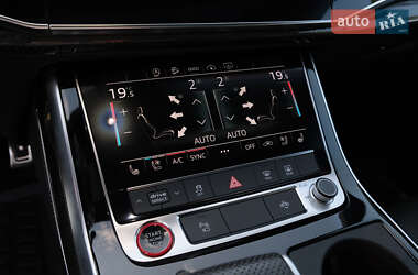Внедорожник / Кроссовер Audi SQ7 2020 в 