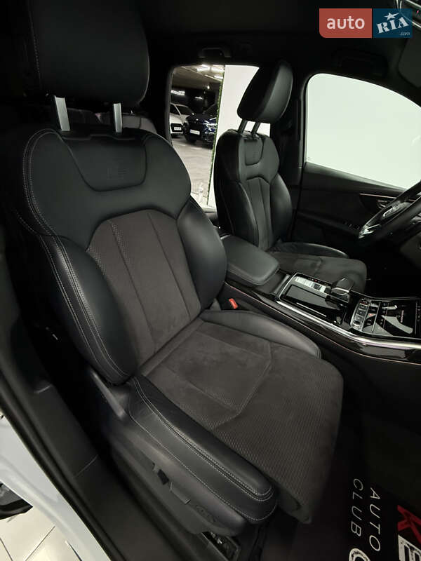 Внедорожник / Кроссовер Audi SQ7 2021 в Одессе