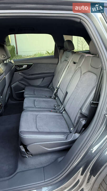 Внедорожник / Кроссовер Audi SQ7 2024 в Львове