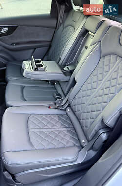 Внедорожник / Кроссовер Audi SQ7 2024 в 