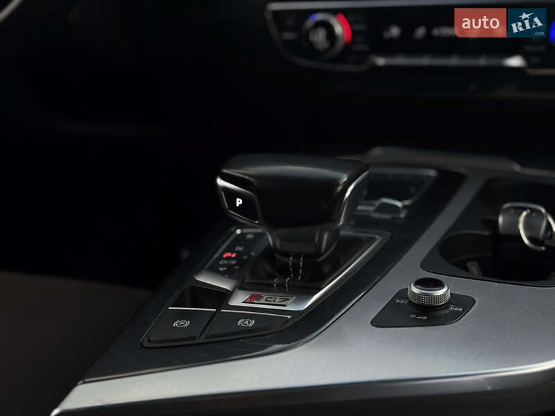 Внедорожник / Кроссовер Audi SQ7 2017 в Львове