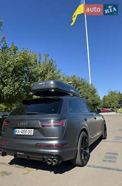 Внедорожник / Кроссовер Audi SQ7 2016 в 