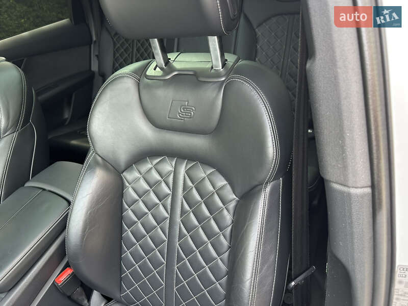 Внедорожник / Кроссовер Audi SQ7 2018 в Одессе