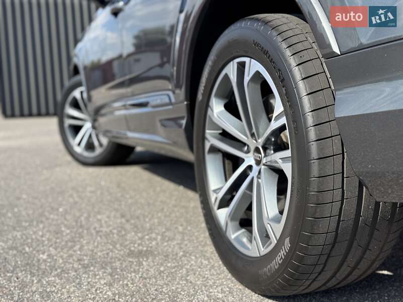 Внедорожник / Кроссовер Audi SQ7 2023 в Киеве