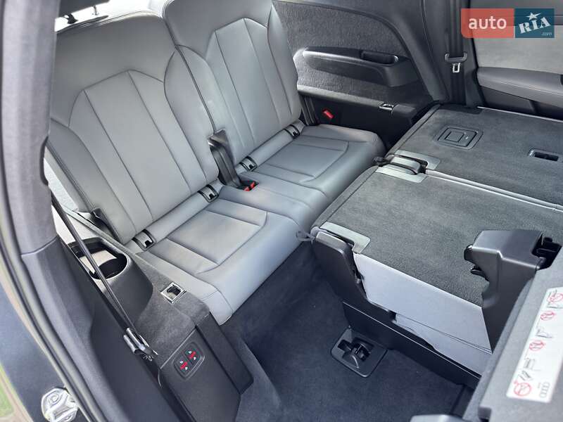 Внедорожник / Кроссовер Audi SQ7 2023 в Киеве