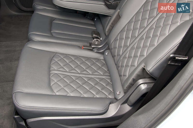 Внедорожник / Кроссовер Audi SQ7 2024 в Одессе