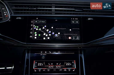 Позашляховик / Кросовер Audi SQ7 2024 в 