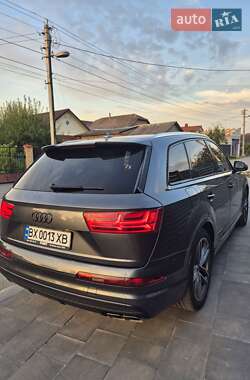 Внедорожник / Кроссовер Audi SQ7 2017 в 