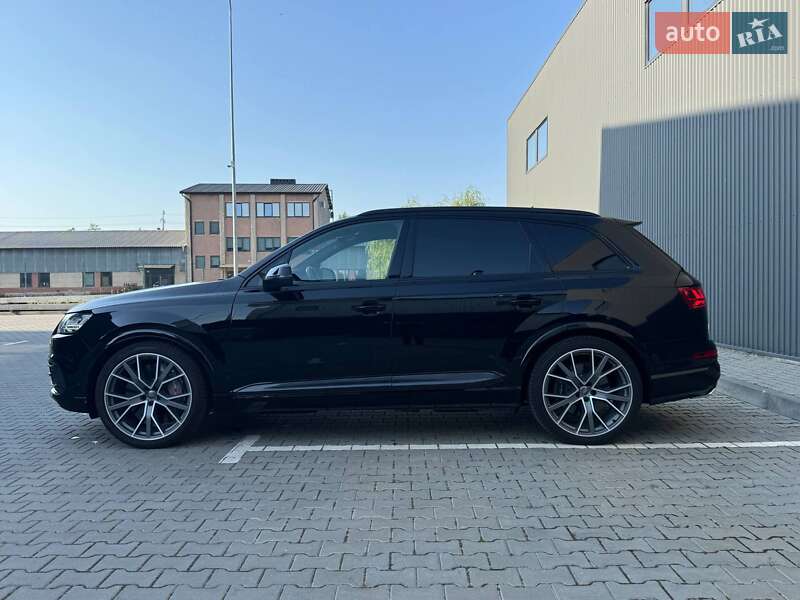 Позашляховик / Кросовер Audi SQ7 2017 в Чернівцях