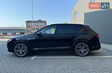 Внедорожник / Кроссовер Audi SQ7 2017 в 