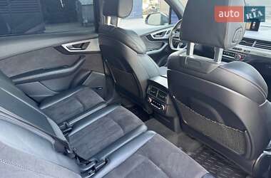 Внедорожник / Кроссовер Audi SQ7 2017 в 