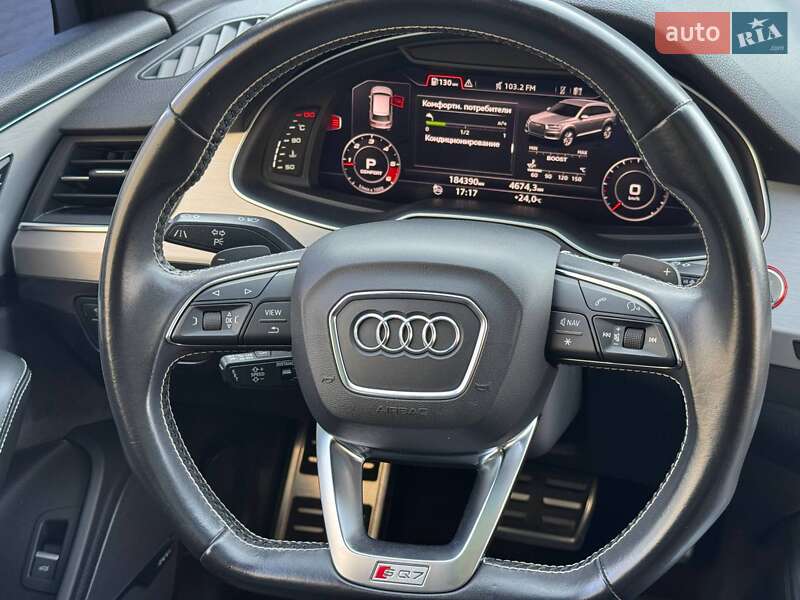 Позашляховик / Кросовер Audi SQ7 2017 в Чернівцях