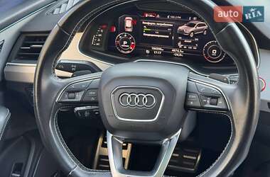 Внедорожник / Кроссовер Audi SQ7 2017 в 