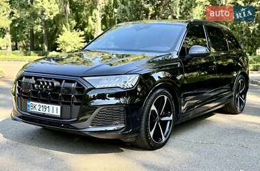 Внедорожник / Кроссовер Audi SQ7 2023 в 