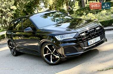 Внедорожник / Кроссовер Audi SQ7 2023 в 