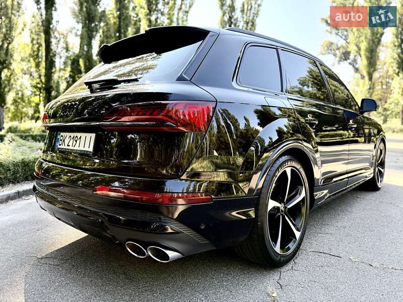 Позашляховик / Кросовер Audi SQ7 2023 в Києві