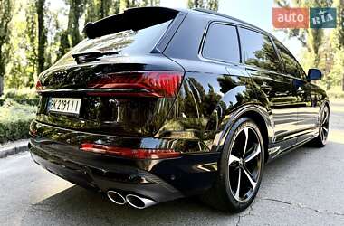 Внедорожник / Кроссовер Audi SQ7 2023 в 