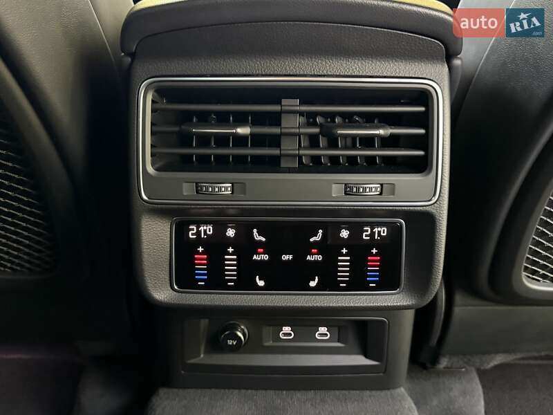 Позашляховик / Кросовер Audi SQ7 2023 в Києві