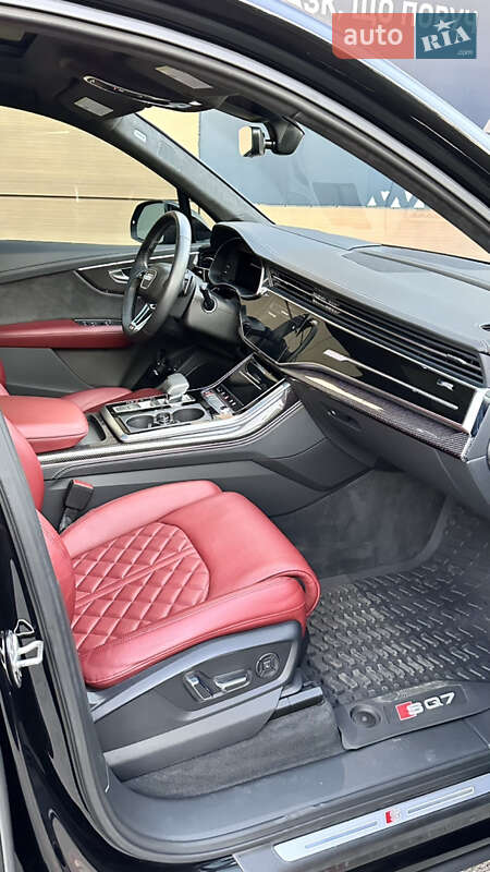 Внедорожник / Кроссовер Audi SQ7 2022 в Днепре