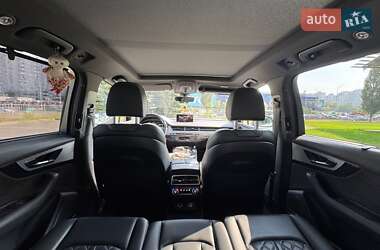 Внедорожник / Кроссовер Audi SQ7 2017 в 