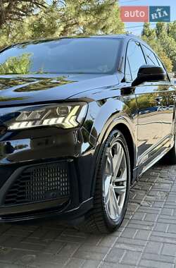 Внедорожник / Кроссовер Audi SQ7 2021 в 