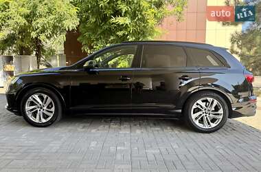 Внедорожник / Кроссовер Audi SQ7 2021 в 