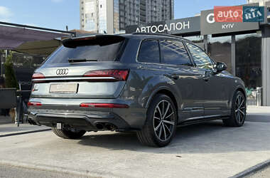 Позашляховик / Кросовер Audi SQ7 2020 в 