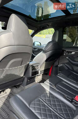 Позашляховик / Кросовер Audi SQ7 2020 в 