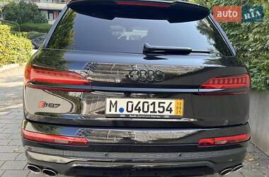 Внедорожник / Кроссовер Audi SQ7 2021 в 