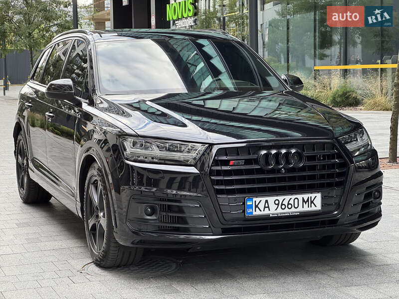 Внедорожник / Кроссовер Audi SQ7 2016 в Киеве