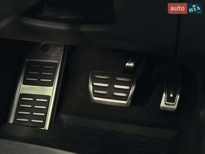 Внедорожник / Кроссовер Audi SQ7 2016 в Киеве