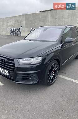 Внедорожник / Кроссовер Audi SQ7 2016 в 