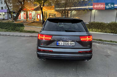 Внедорожник / Кроссовер Audi SQ7 2018 в 