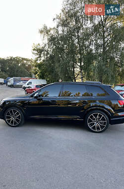 Внедорожник / Кроссовер Audi SQ7 2017 в 