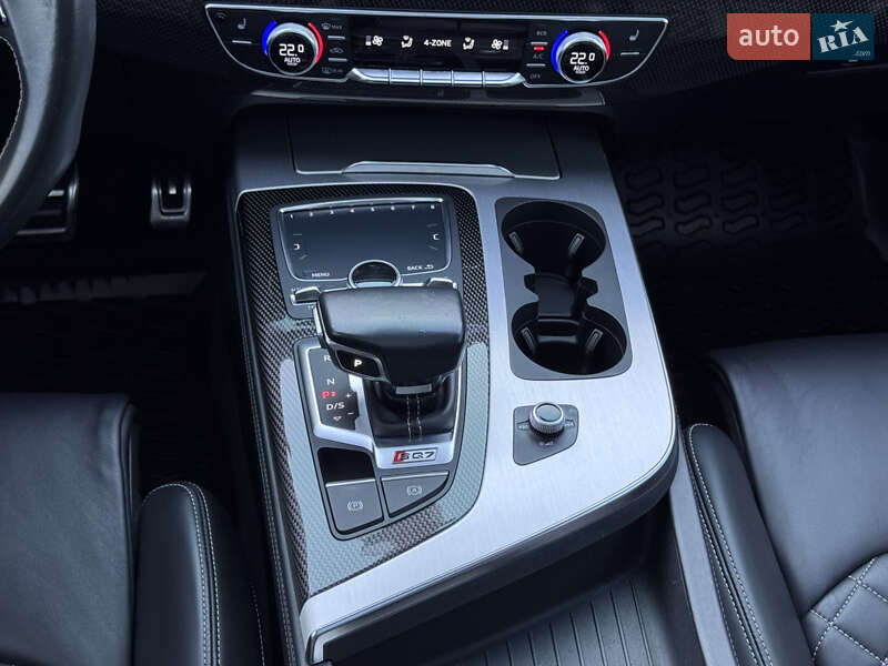 Внедорожник / Кроссовер Audi SQ7 2017 в Сарнах фото 24 Внедорожник / Кроссовер Audi SQ7 2017 в Сарнах
