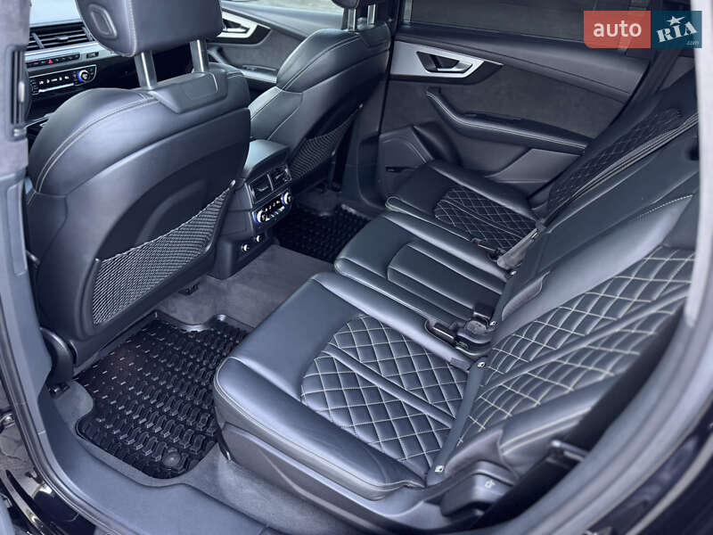 Внедорожник / Кроссовер Audi SQ7 2017 в Сарнах фото 30 Внедорожник / Кроссовер Audi SQ7 2017 в Сарнах