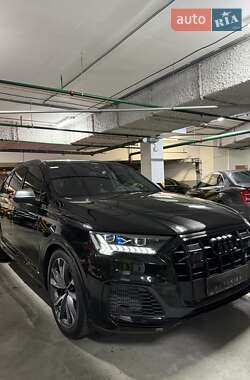 Внедорожник / Кроссовер Audi SQ7 2023 в 