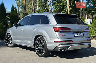 Внедорожник / Кроссовер Audi SQ7 2022 в 