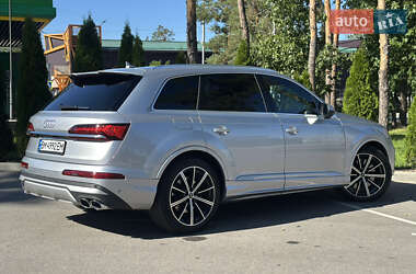 Внедорожник / Кроссовер Audi SQ7 2022 в 