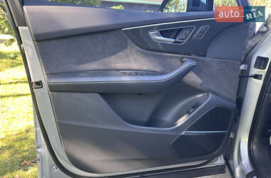 Внедорожник / Кроссовер Audi SQ7 2022 в 