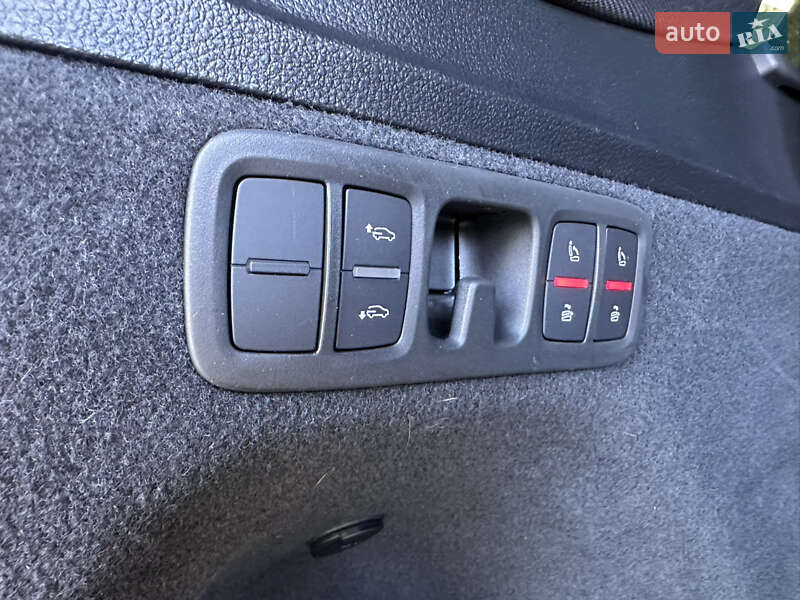 Внедорожник / Кроссовер Audi SQ7 2022 в Киеве