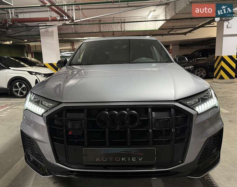 Внедорожник / Кроссовер Audi SQ7 2020 в Киеве