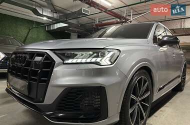 Внедорожник / Кроссовер Audi SQ7 2020 в 