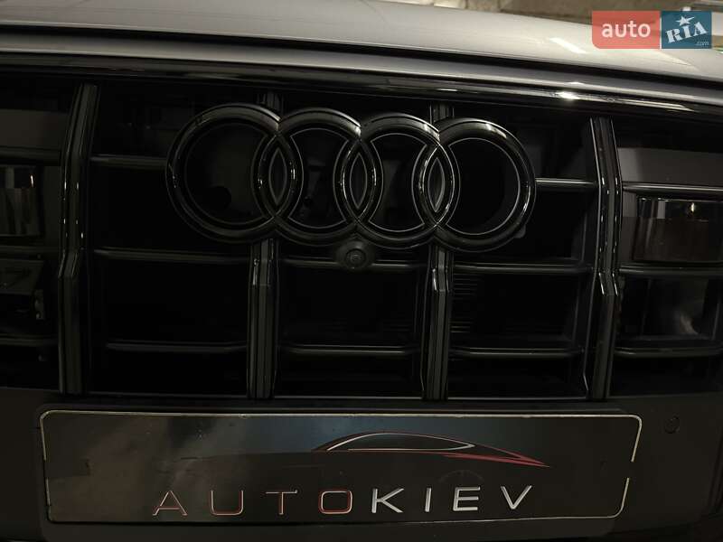 Внедорожник / Кроссовер Audi SQ7 2020 в Киеве