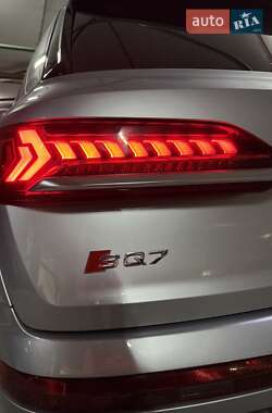 Внедорожник / Кроссовер Audi SQ7 2020 в 